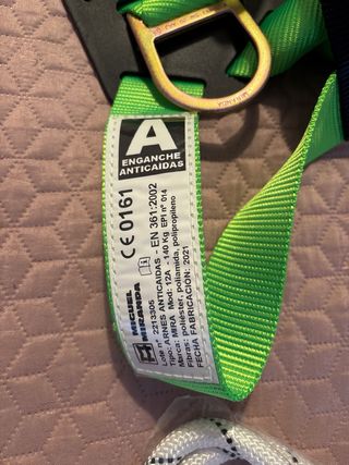 Equipo anticaidas sin estrenar