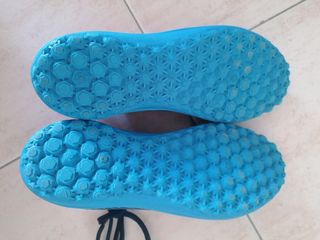 Chuteira infantil Kipsta