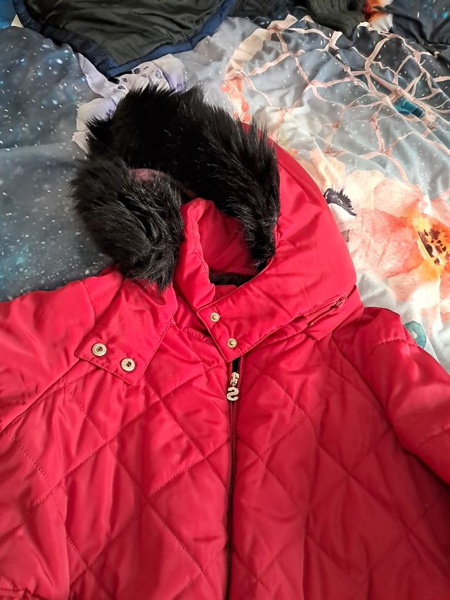 Abrigo Desigual. Rebajado. Mira como queda puesto