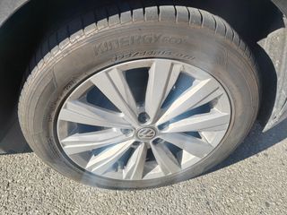 Se vende Llamtas con neumáticos del polo esport 2