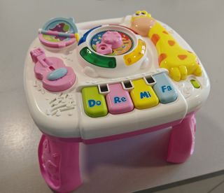 Mesa actividades bebé musical 