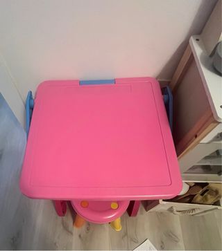 Escritorio y banco molto 