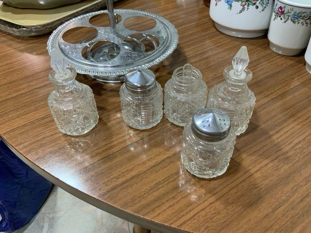 Juego de sal pimienta azucar aceite y vinagre