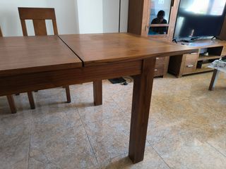 Mesa comedor extensible y sillas madera