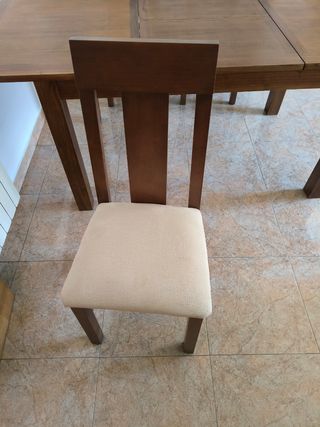 Mesa comedor extensible y sillas madera