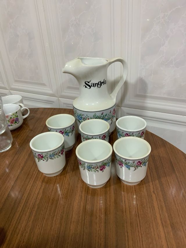 Juego jarra y 6 vasos de sangria retro