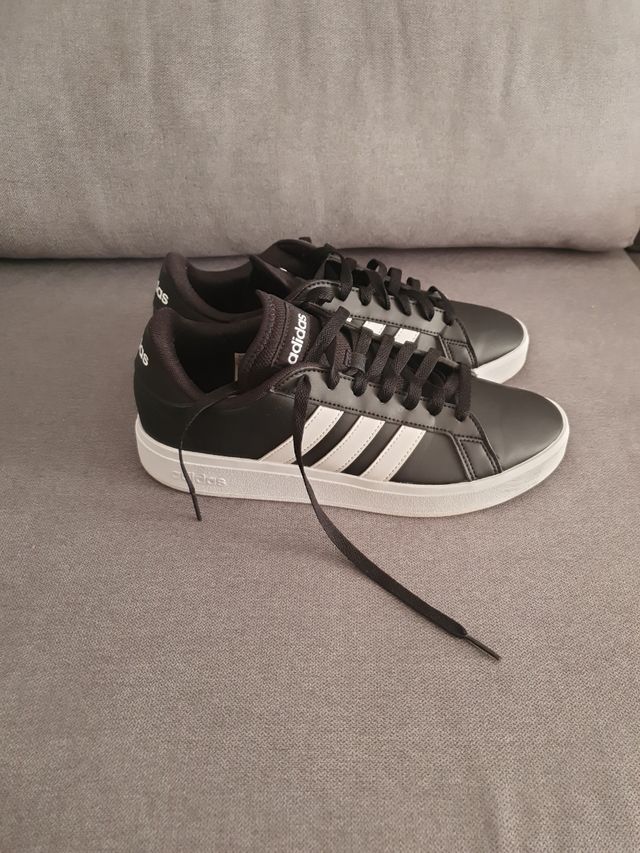 ZAPATILLAS ADIDAS