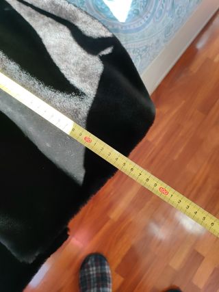 Abrigo de Muton  negro auténtico