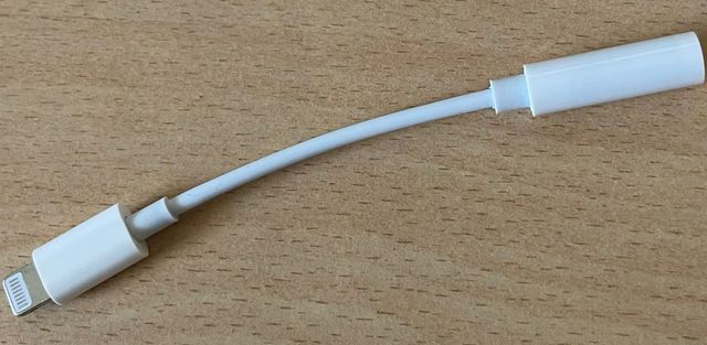 Adaptador Lightning auricular jack 3,5