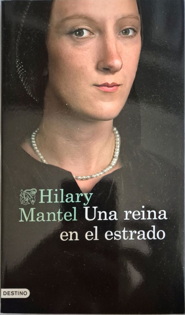 Una reina en el estrado
