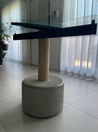 Tavolo in cristallo e pietra di design