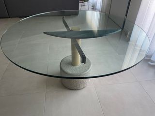 Tavolo in cristallo e pietra di design