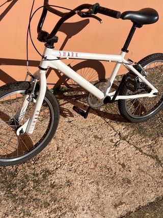 Bicicleta bmx shark