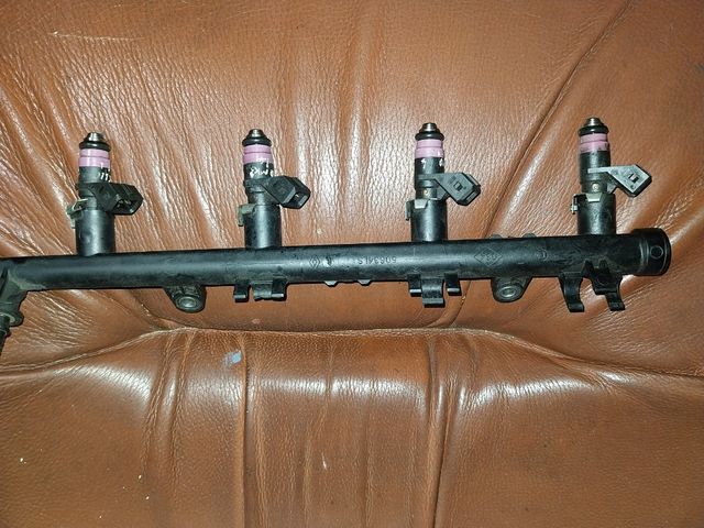 Renault clio injector