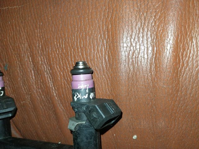 Renault clio injector