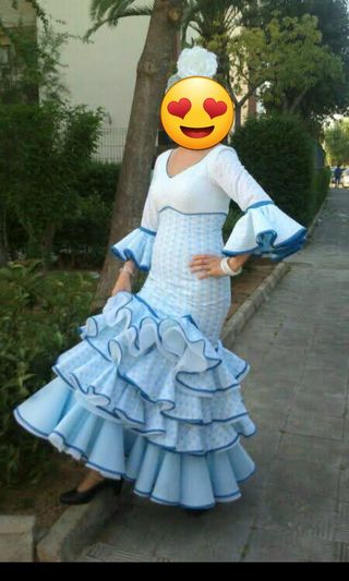 Traje de flamenca. Talla 40- 42.