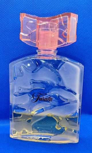 Frascos de perfume vacíos