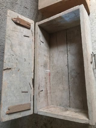 Cajones de madera de pino macizos