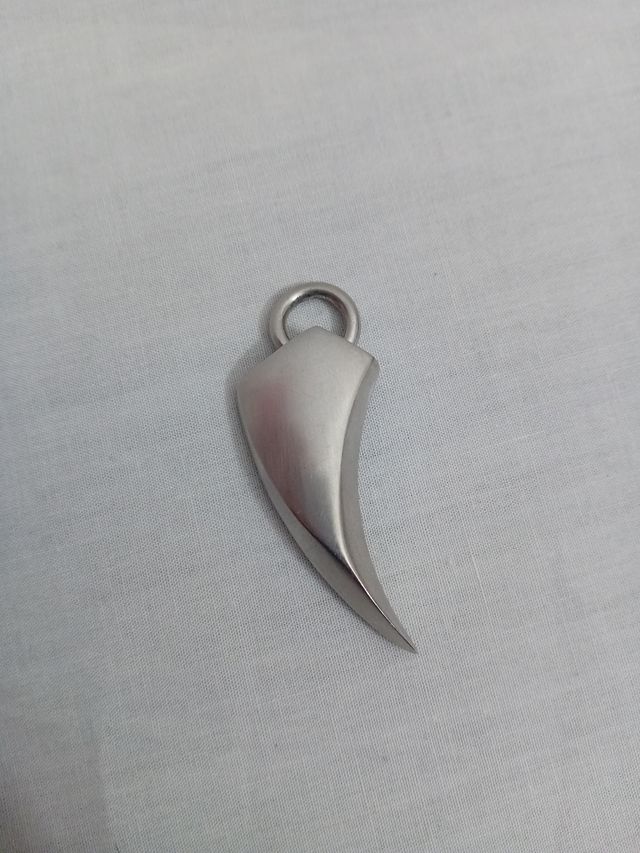 Ciondolo dente del lupo, Breil