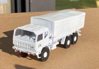 MAQUETA 1/72 CAMION IVECO M250 ONU CASCOS AZULES