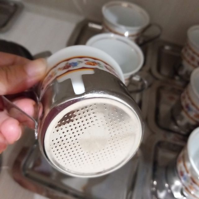 12 Tazzine in porcellana e acciaio