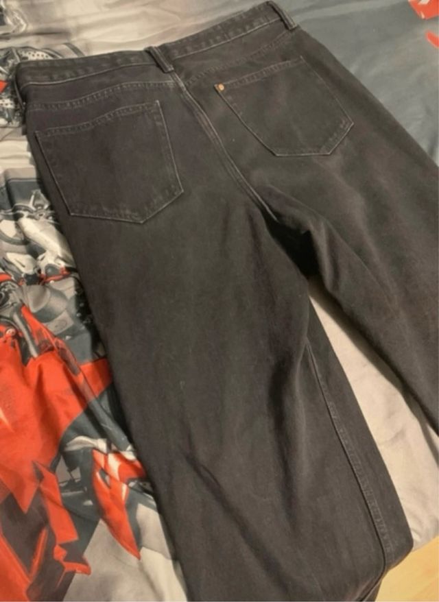 Denim nero a vestibilità larga HyM