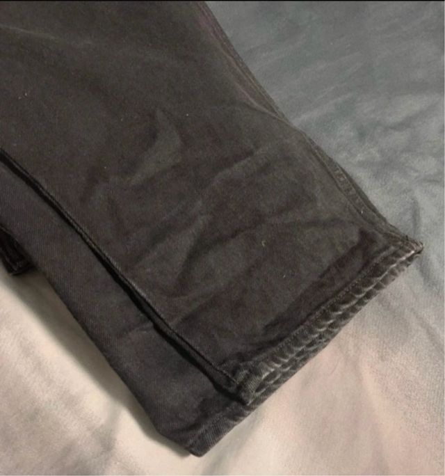 Denim nero a vestibilità larga HyM