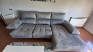 MUEBLE DE SALÓN CON MESA AUXILIAR Y SOFÁ