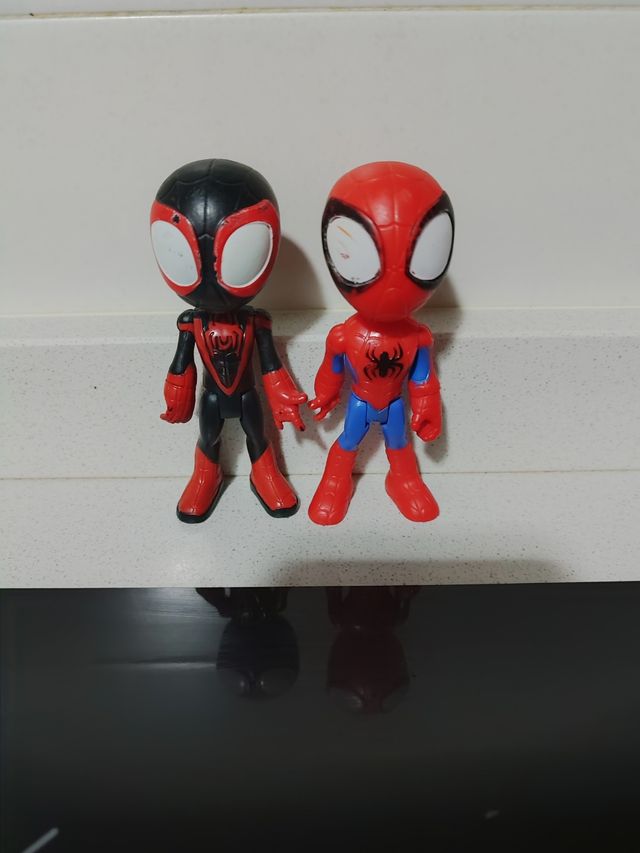 Muñecos spidey