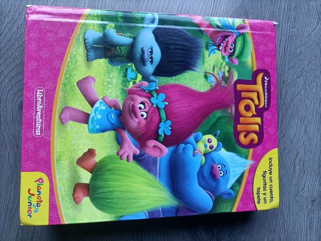 Trolls - 12 muñecos + cuento