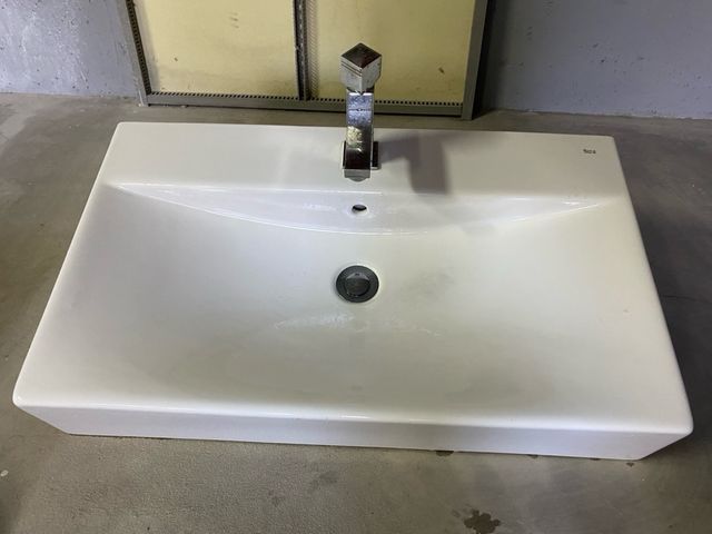 Lavabo mural Roca Diverta