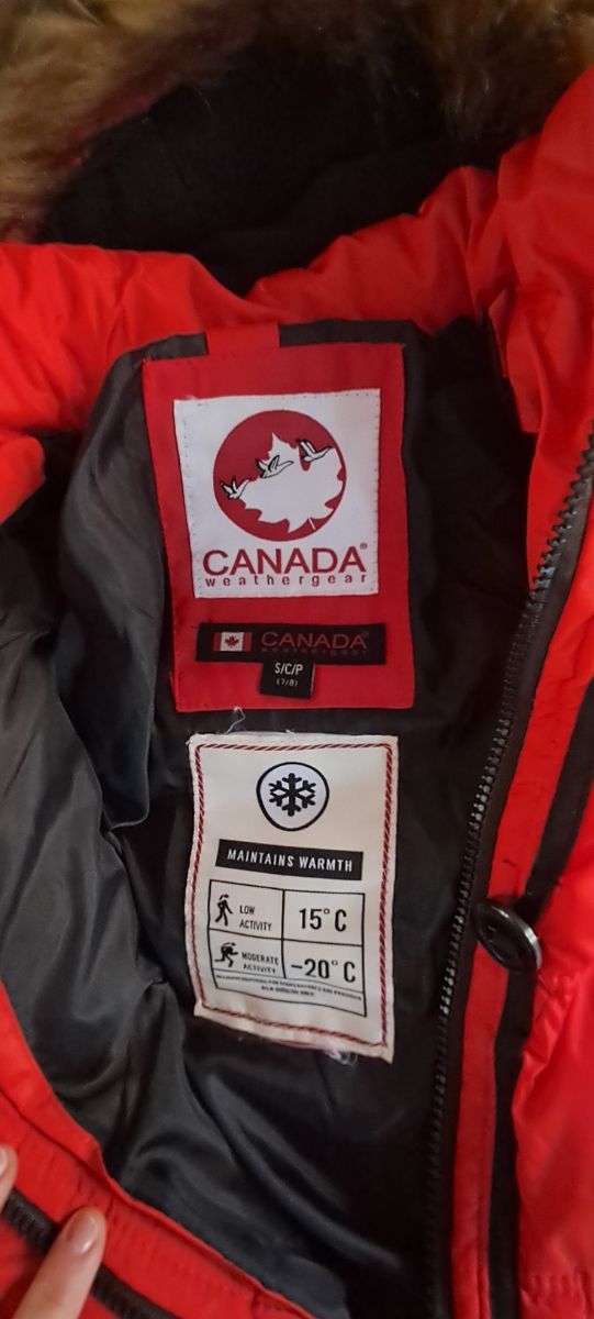 Plumifero rojo talla 8/9 años