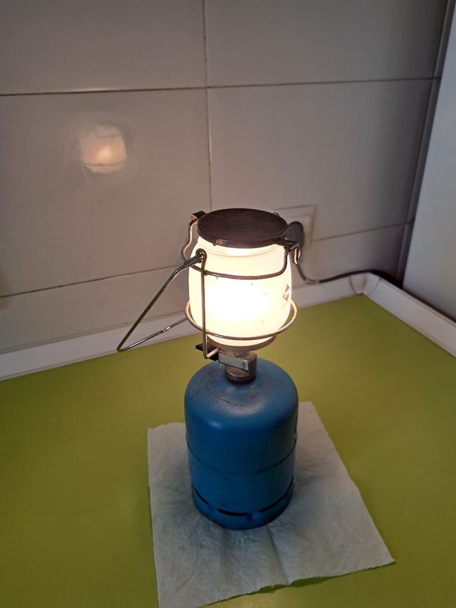 LAMPARA  CAMPING  GAS