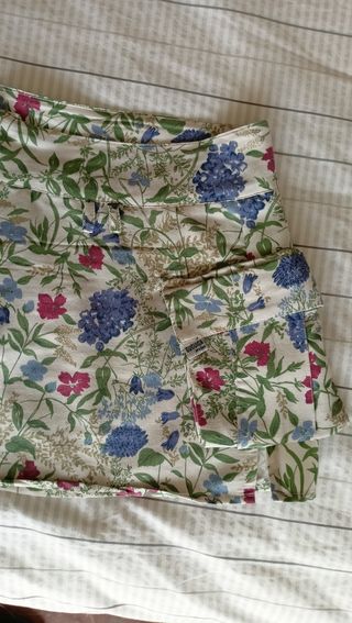 Falda pantalón floral