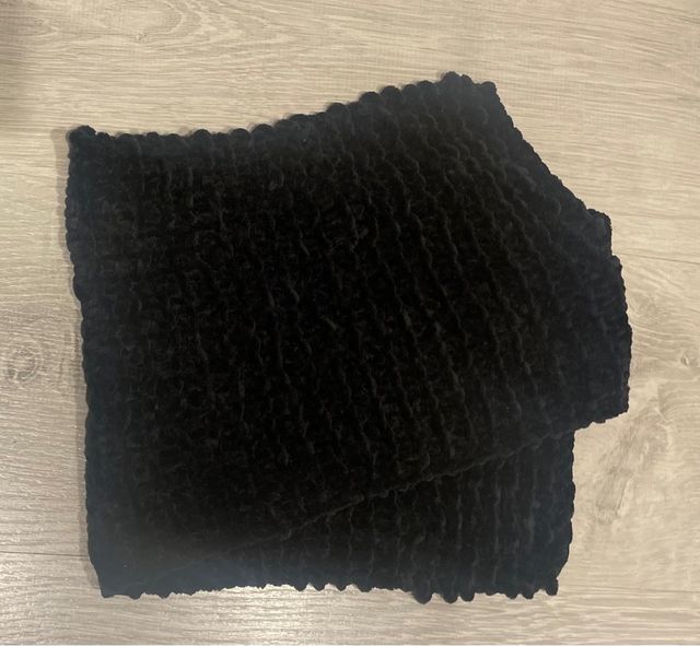 Cuello artesano negro