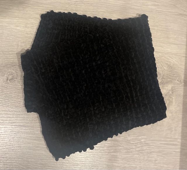 Cuello artesano negro