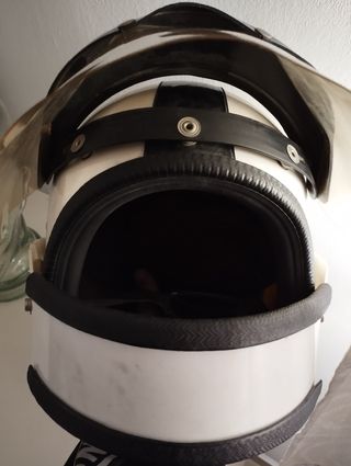 Casco de moto antiguo