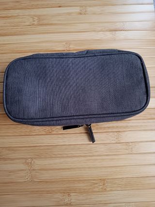 Neceser y organizador de cables de viaje