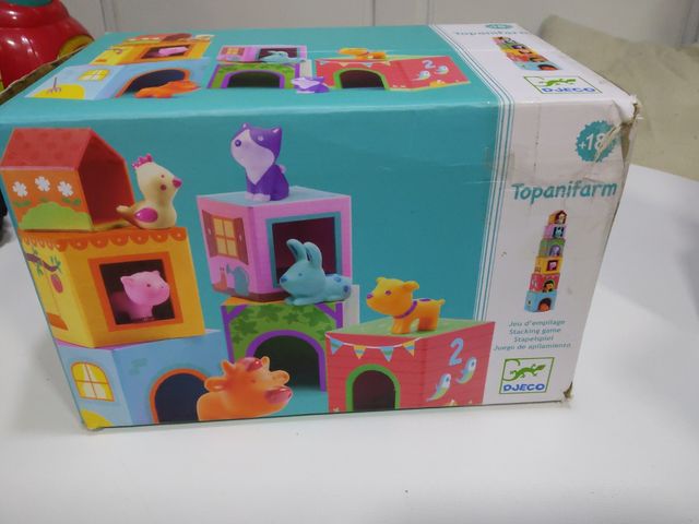 Juego torres Topanifarm Djeco
