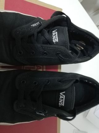 VANS color negro T37 seminuevos