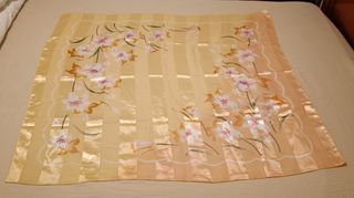 Pañuelo con motivos florales