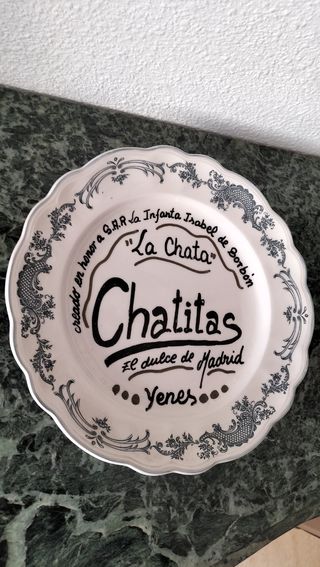 Impresionante plato porcelana rocaille 