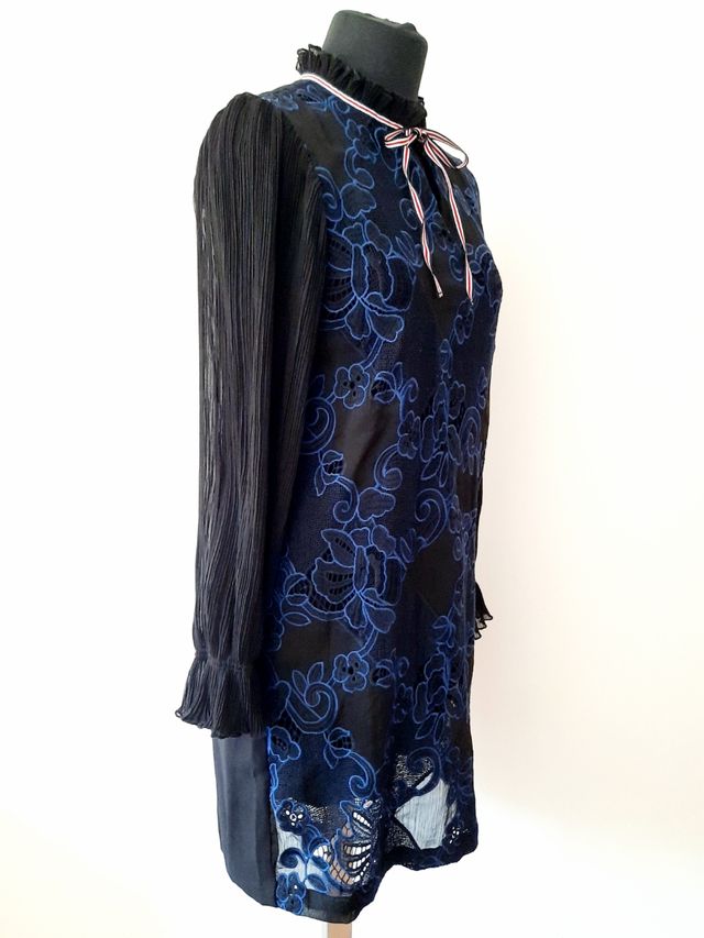 Vestido negro de Suncoo