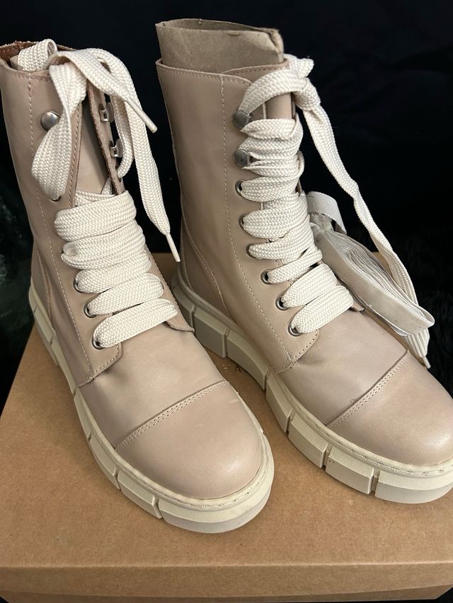 STIVALI STRINGATI ALOHAS TAGLIA 36