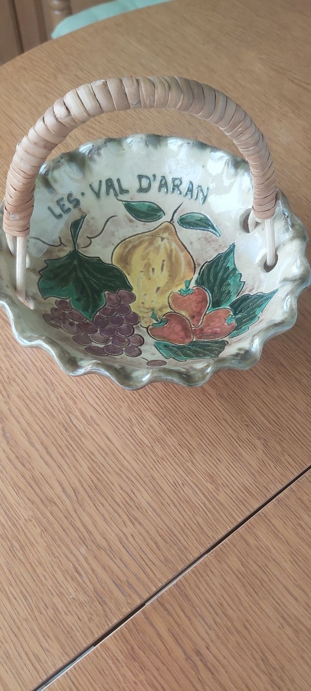 Cesta de cerámica