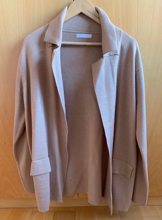 Conjunto de pantalón y chaqueta de punto