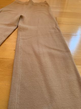 Conjunto de pantalón y chaqueta de punto