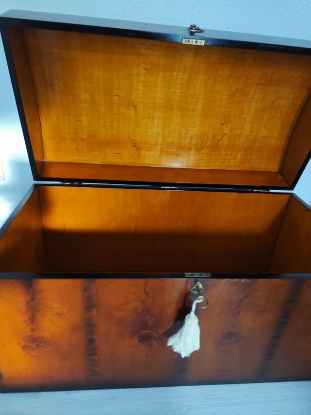 Arcón madera. Gran capacidad