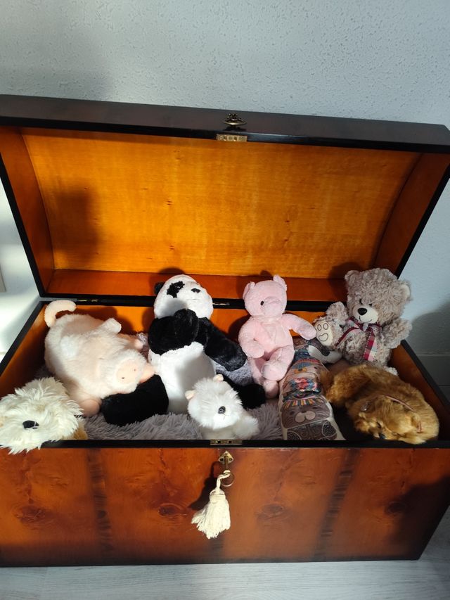 Arcón madera. Gran capacidad