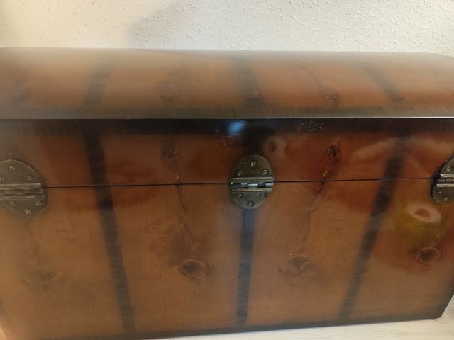 Arcón madera. Gran capacidad